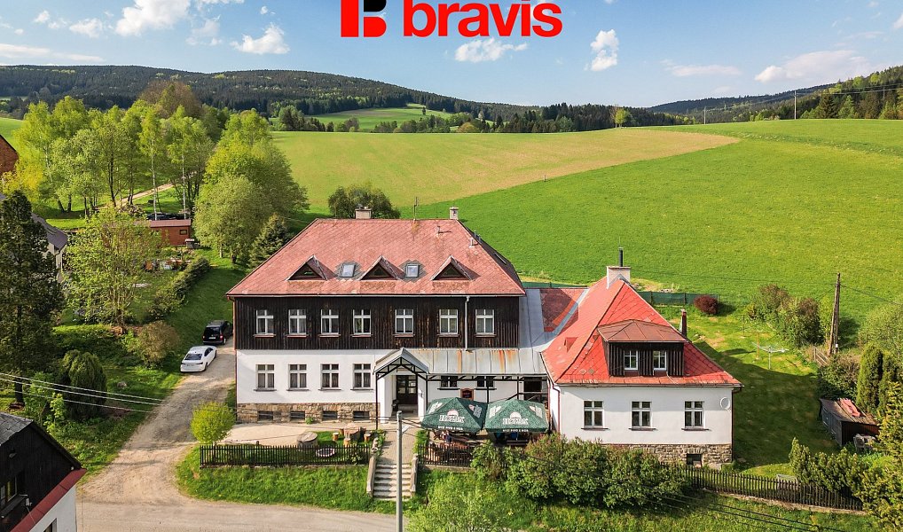 Prodej ubytovacího objektu 402 m², Staré Město – fotka 1 z 18