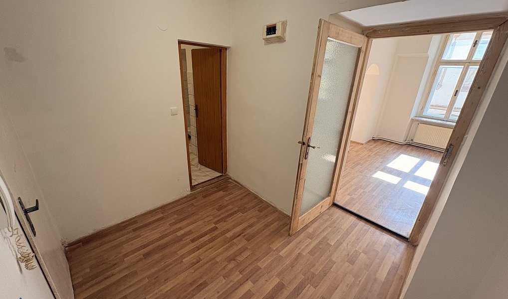 Pronájem bytu 3+1 75 m², Hostinné – náhled fotky 4