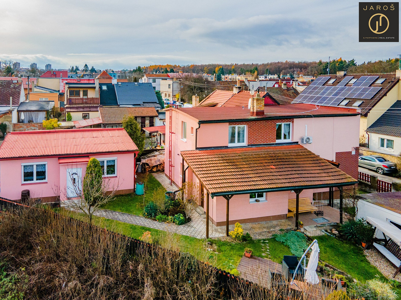 Prodej domu 160 m² s pozemkem 610 m² — photo 2
