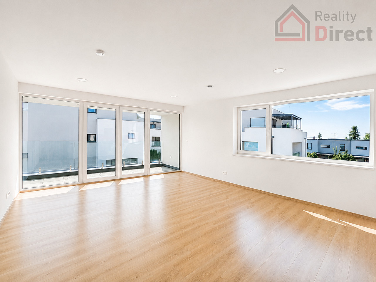 Pronájem bytu 2+kk 73 m² – fotografie 3