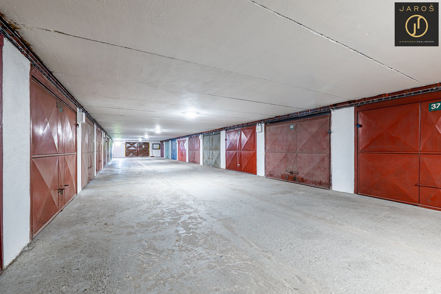 Prodej garáže kladno - kročehlavy, ul. u bellevue (u gdm) — photo 3