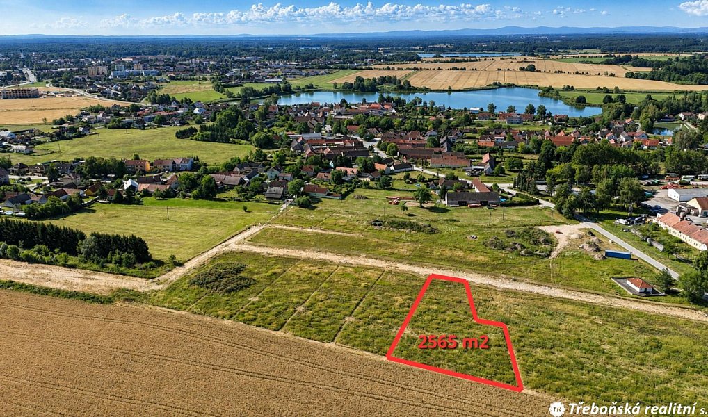 Prodej stavebního pozemku 2 565 m², Třeboň – náhled fotky 3