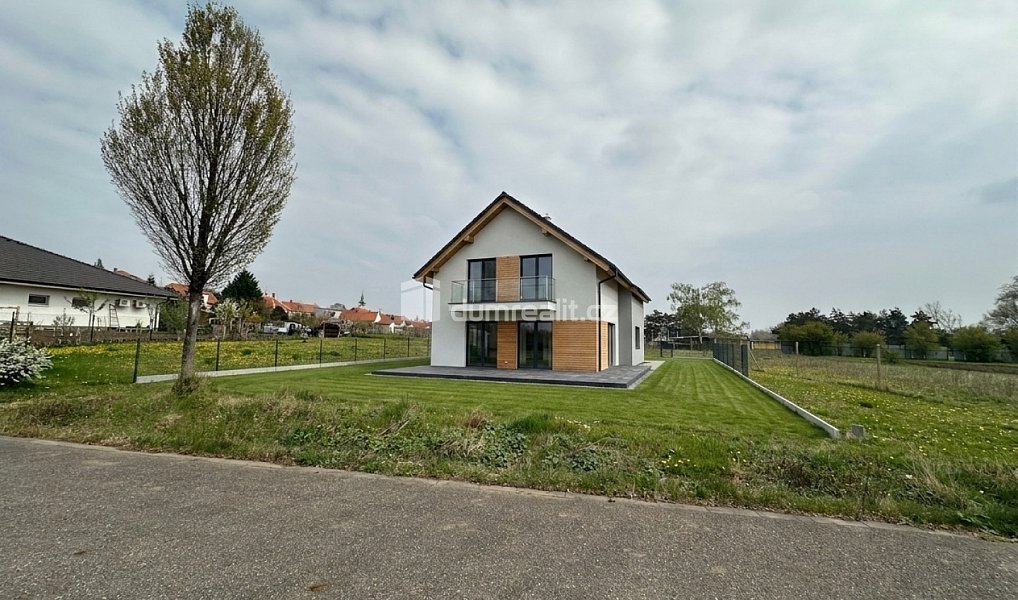 Prodej stavebního pozemku 1 269 m², Přítluky – náhled fotky 5