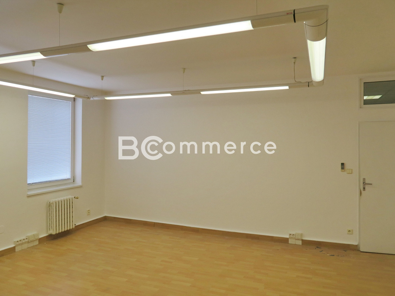 Pronájem kanceláře 156 m² – fotografie 5