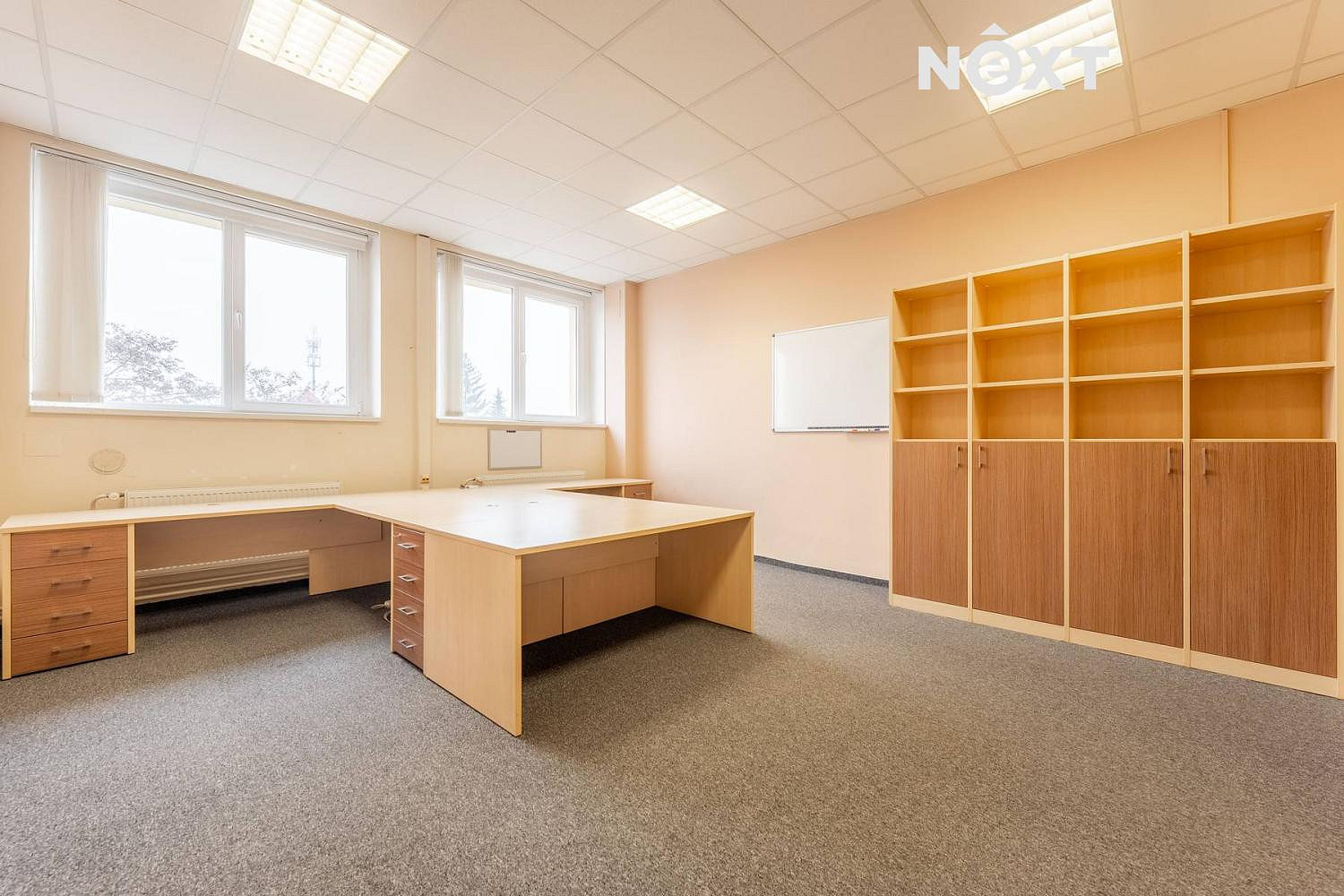 Pronájem kanceláře 251 m²