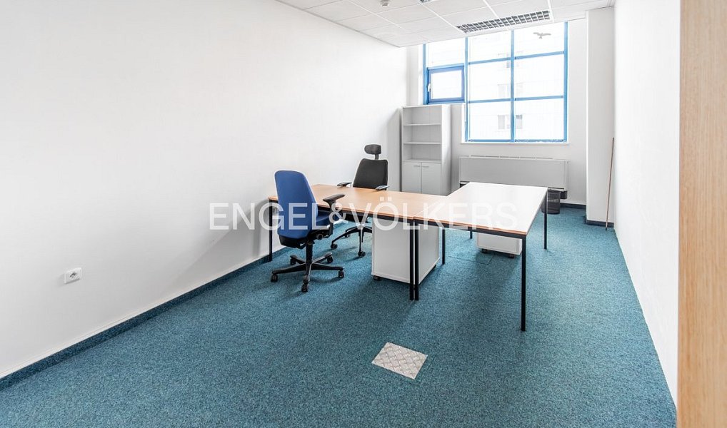 Pronájem kanceláře 670 m², Praha – náhled fotky 11