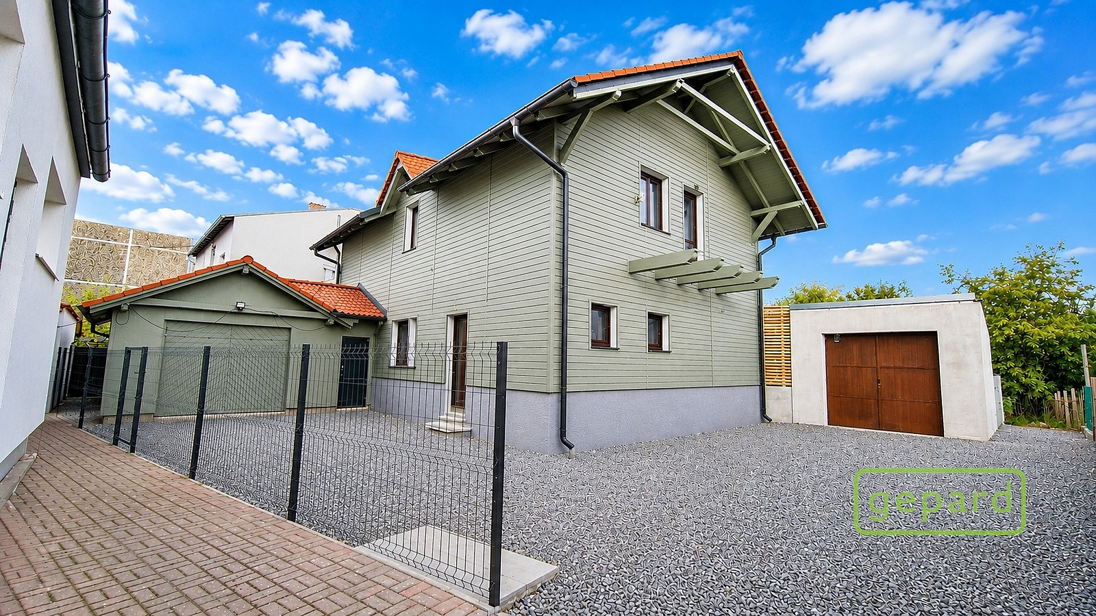 Prodej domu 175 m² s pozemkem 390 m²