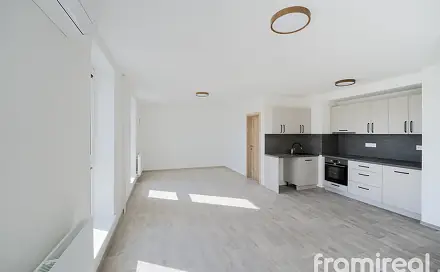 Pronájem bytu 2+kk 50 m², náměstí Míru, Veselí nad Moravou, okres Hodonín