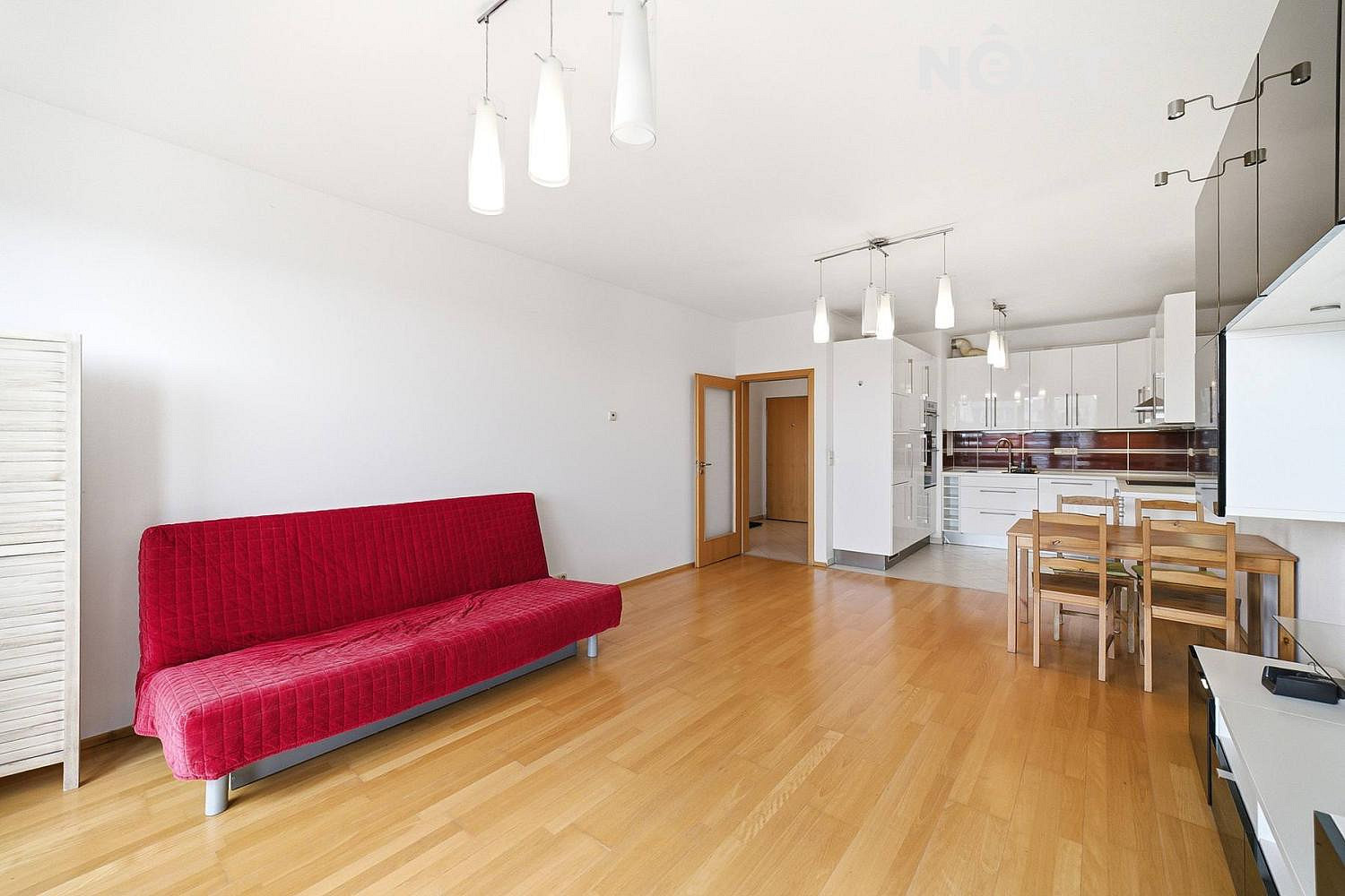 Pronájem bytu 2+kk 65 m² — photo 2