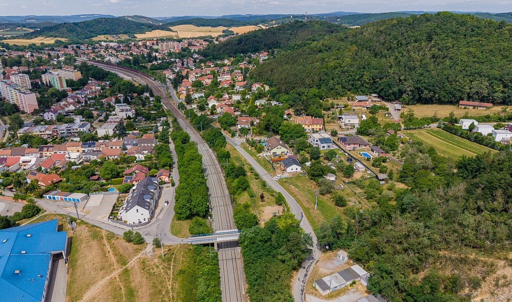 Prodej stavebního pozemku 842 m², Kuřim – náhled fotky 7