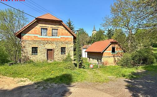 Prodej domu 415 m² s pozemkem 5 925 m², Kostelec u Heřmanova Městce, okres Chrudim