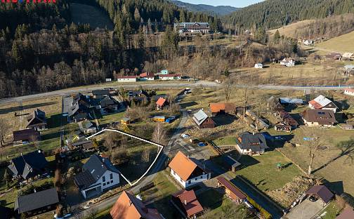 Prodej stavebního pozemku 1 000 m², Velké Karlovice, okres Vsetín
