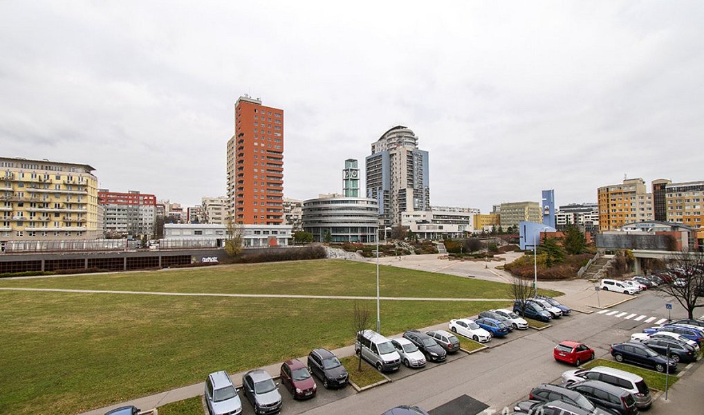 Pronájem bytu 3+kk 74 m², Praha – náhled fotky 16