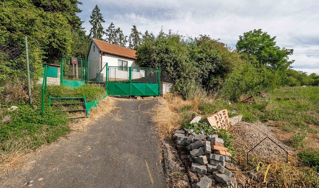 Prodej stavebního pozemku 1 601 m², Statenice – náhled fotky 15