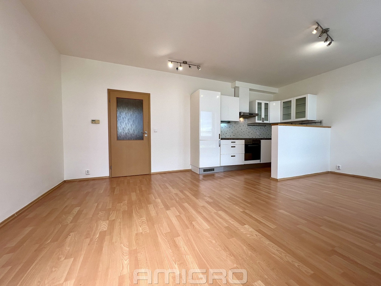 Prodej bytu 1+kk 38 m² — photo 2