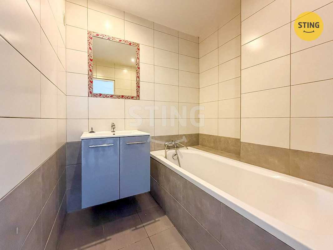 Prodej domu 350 m² s pozemkem 675 m² — photo 2