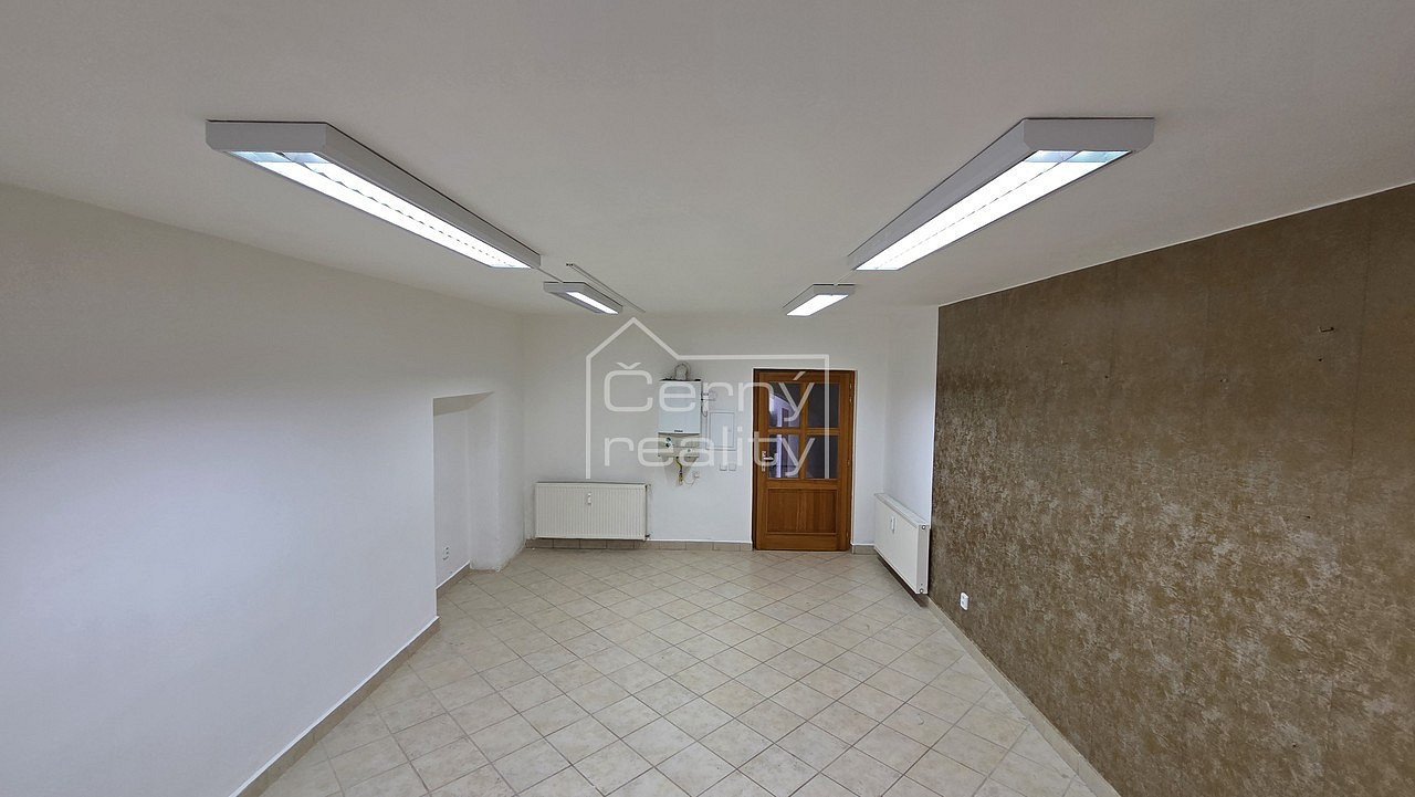 Pronájem obchodních prostor 80 m² – fotografie 3