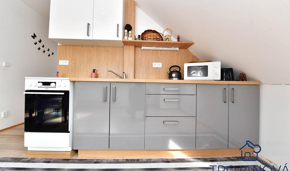 Prodej domu 306 m² s pozemkem 150 m², Petroupim – náhled fotky 9
