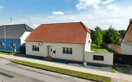 Prodej domu 290 m² s pozemkem 1 631 m², Březí, okres Břeclav