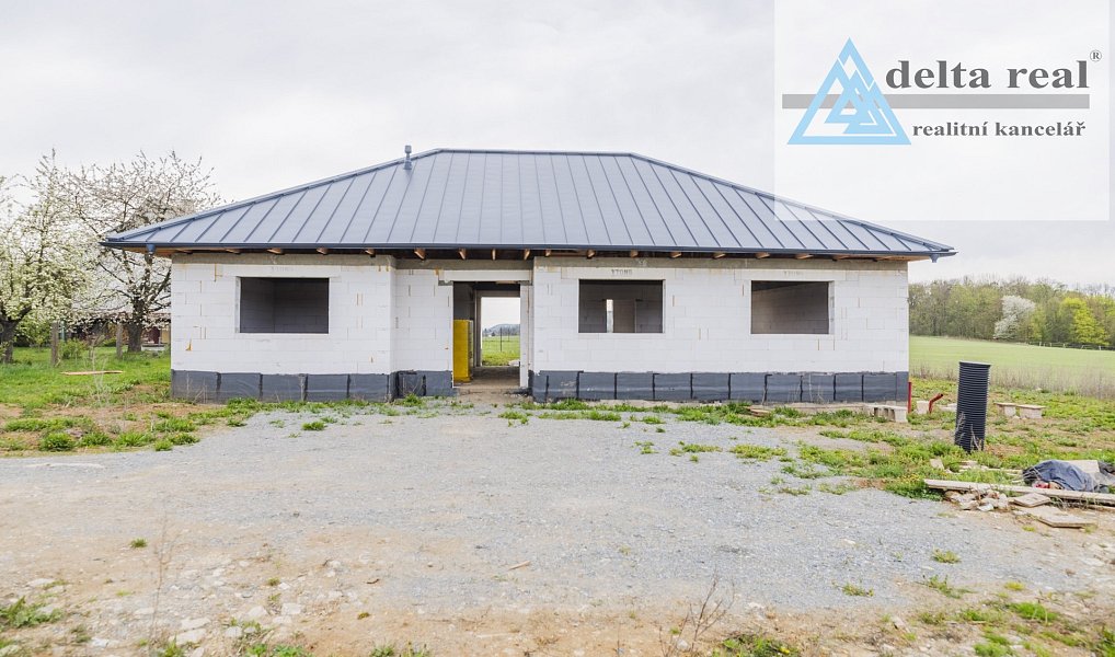 Prodej domu 221 m² s pozemkem 910 m², Loštice – náhled fotky 3
