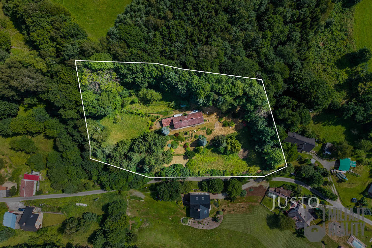 Prodej domu 140 m² s pozemkem 6 835 m² – fotografie 2