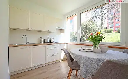 Prodej bytu 3+1 70 m², Na Jezírku, Liberec - Liberec VI-Rochlice