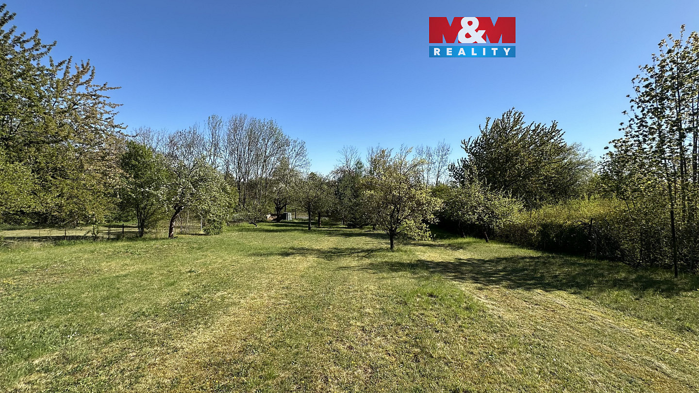 Prodej stavebního pozemku 1 594 m²