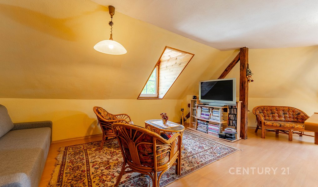 Prodej domu 155 m² s pozemkem 1 723 m², Jesenice – náhled fotky 5