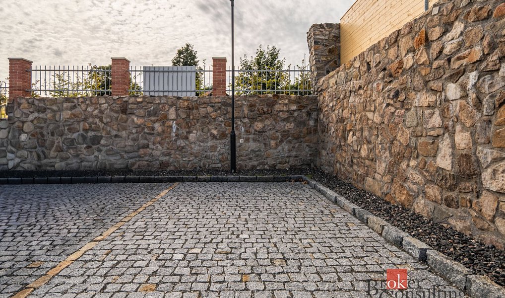 Pronájem bytu 1+kk 48 m², Jince – náhled fotky 8