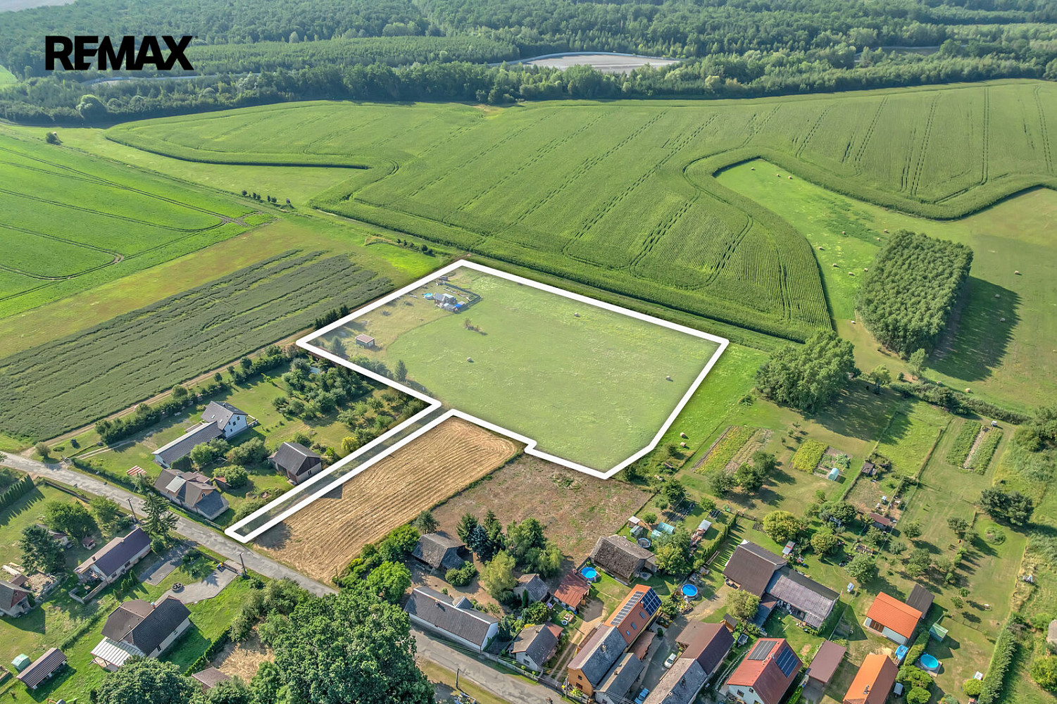 Prodej stavebního pozemku 12 402 m² – fotografie 3