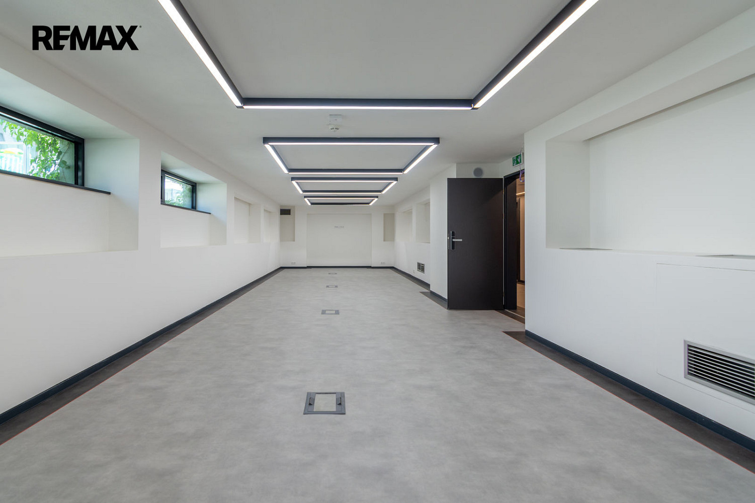 Pronájem obchodních prostor 198 m² – fotografie 2