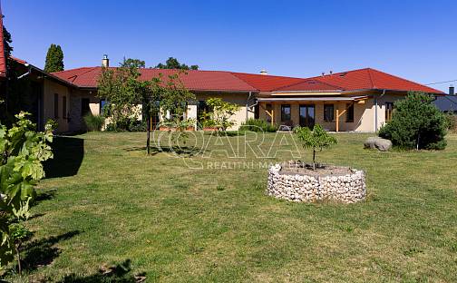 Prodej domu 340 m² s pozemkem 2 434 m², Na Stráni, Svárov, okres Kladno