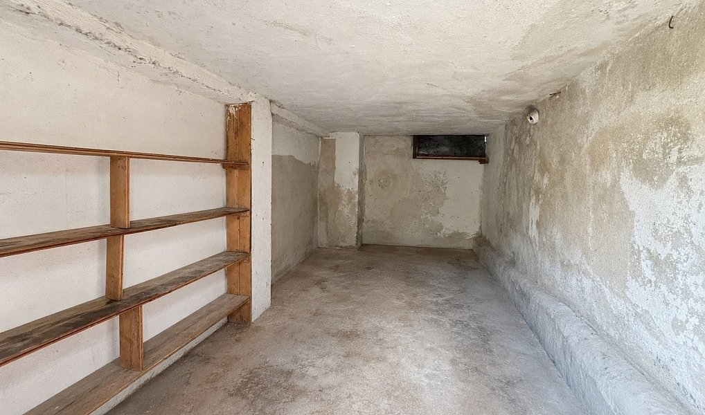 Pronájem bytu 3+1 127 m², Dešov – náhled fotky 12