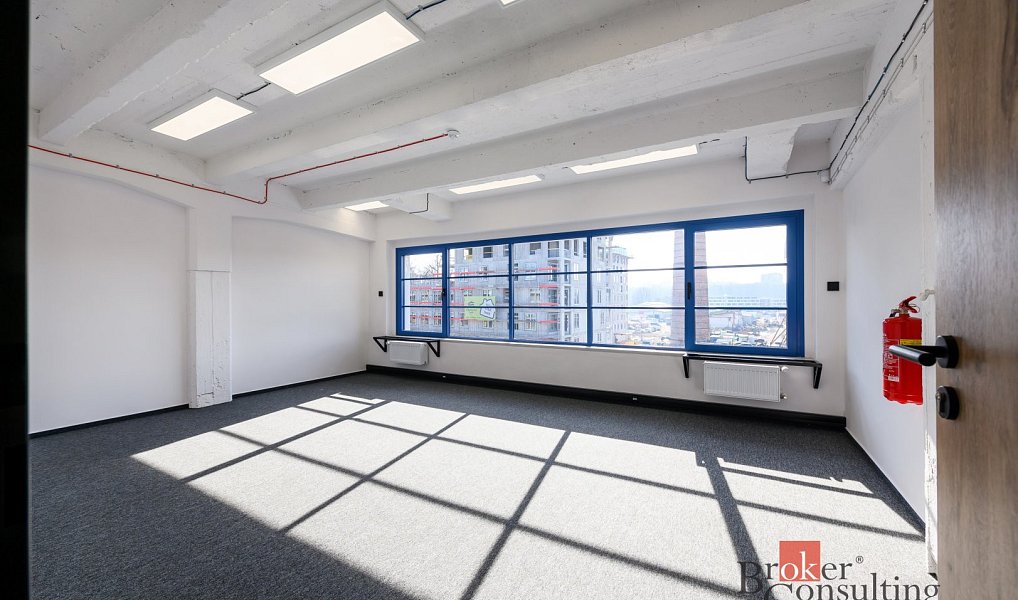 Pronájem kanceláře 219 m², Plzeň – náhled fotky 19