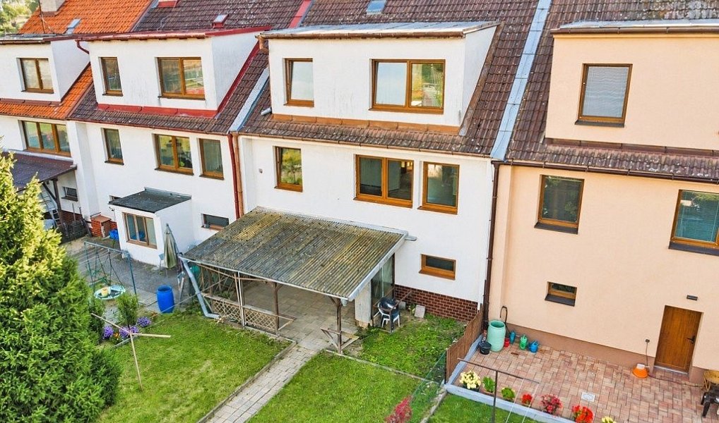 Prodej domu 300 m² s pozemkem 302 m², Únanov – náhled fotky 3