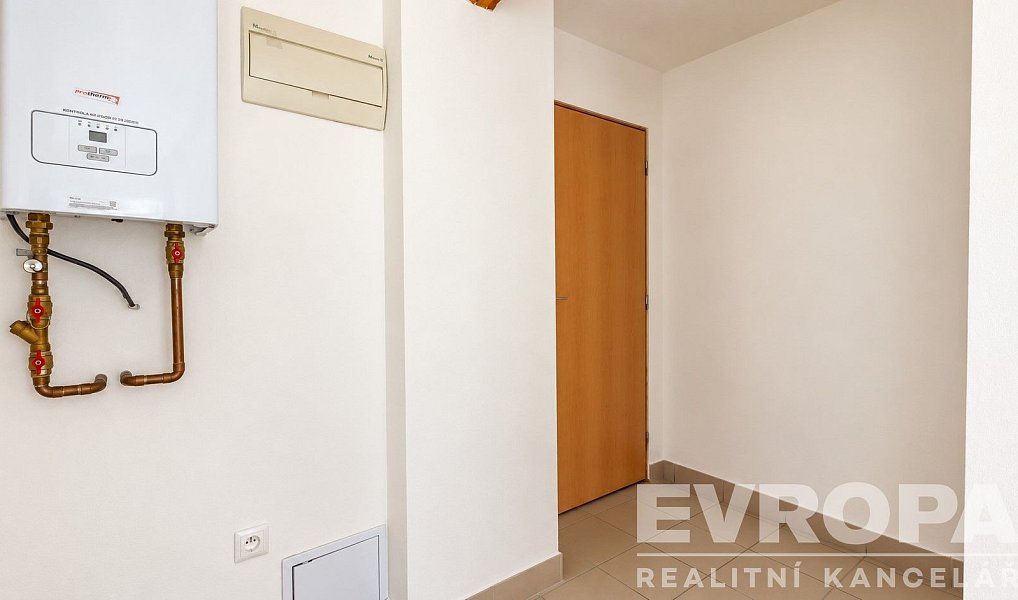 Pronájem bytu 1+kk 28 m², Horní Maršov – náhled fotky 5