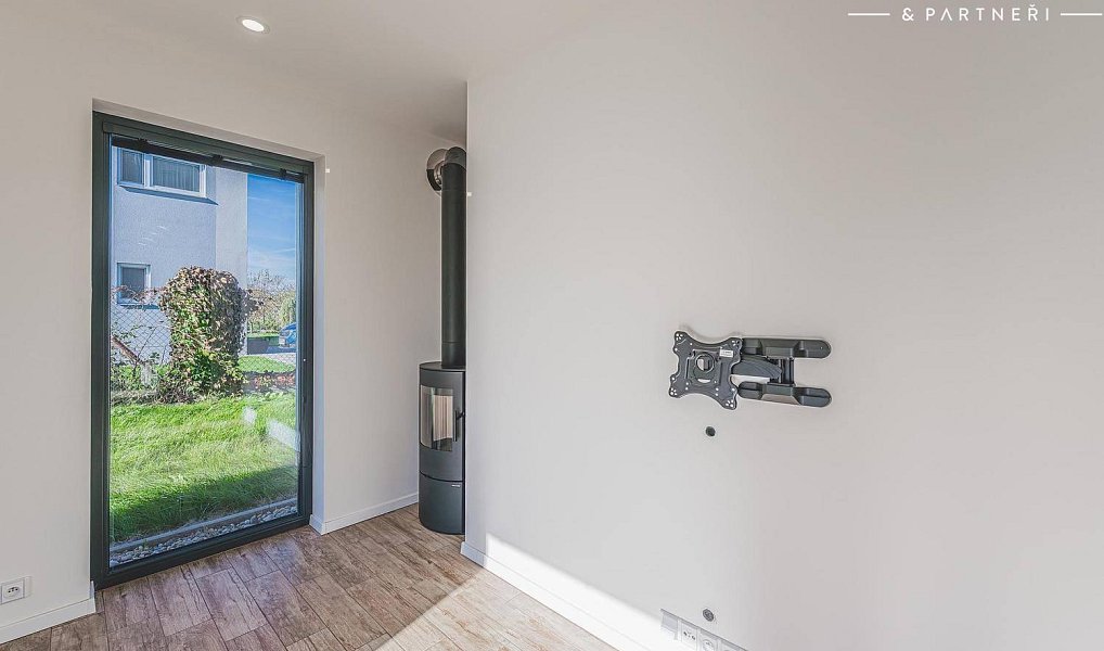 Prodej domu 150 m² s pozemkem 213 m², Dříteč – náhled fotky 7