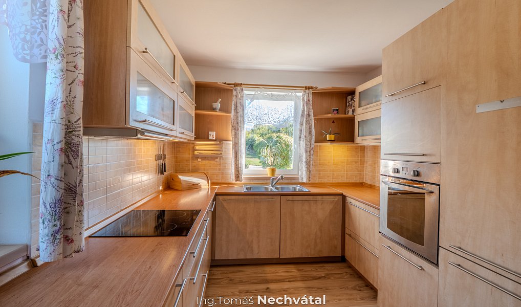 Prodej domu 121 m² s pozemkem 1 593 m², Kunštát – náhled fotky 7