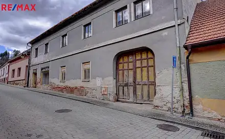 Prodej domu 1 200 m² s pozemkem 2 155 m², Josefa Uhra, Lomnice, okres Brno-venkov