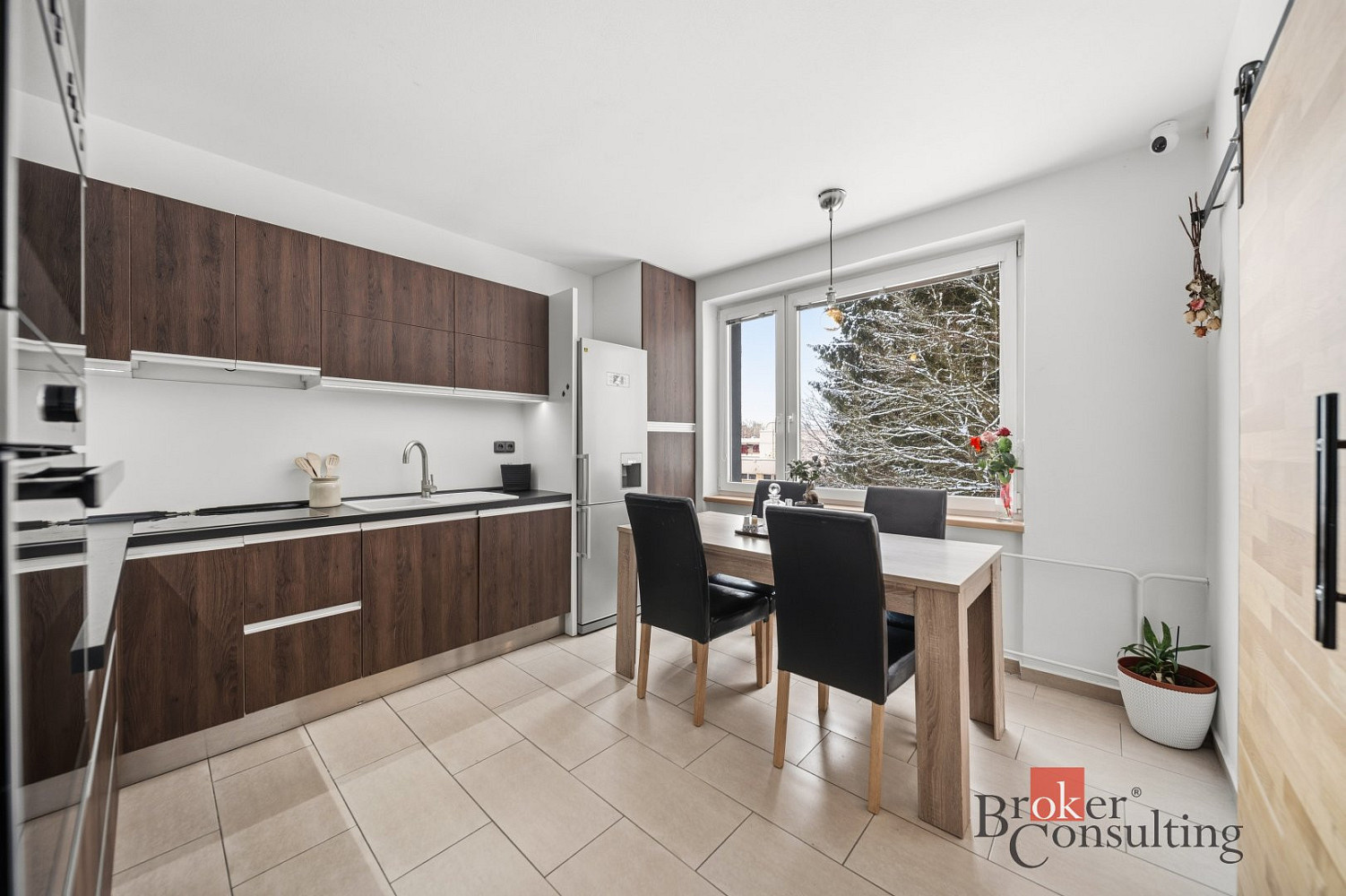 Pronájem bytu 2+1 51 m² — photo 3