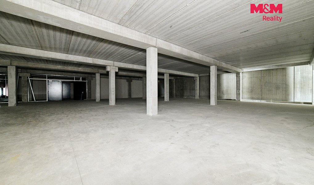 Pronájem výrobních prostor 2 200 m², Cheb – náhled fotky 9