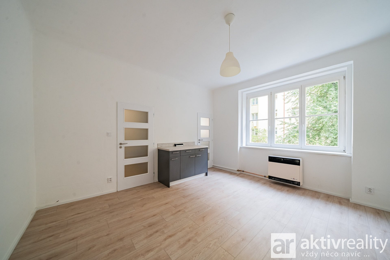 Pronájem bytu 2+1 41 m² – fotografie 2