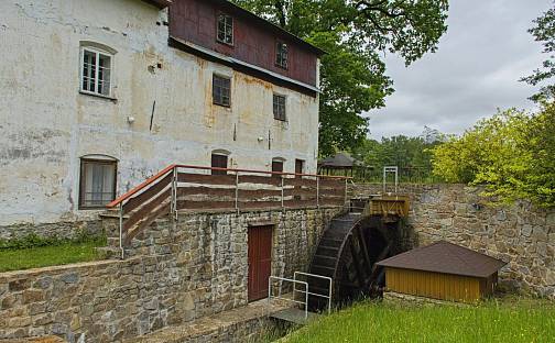 Prodej chaty/chalupy 2 000 m² s pozemkem 83 424 m², Pelhřimov - Radňov
