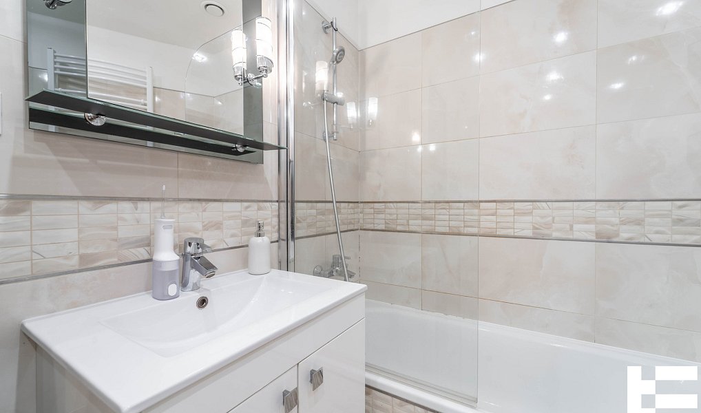 Prodej bytu 4+kk 81 m², Klecany – náhled fotky 28