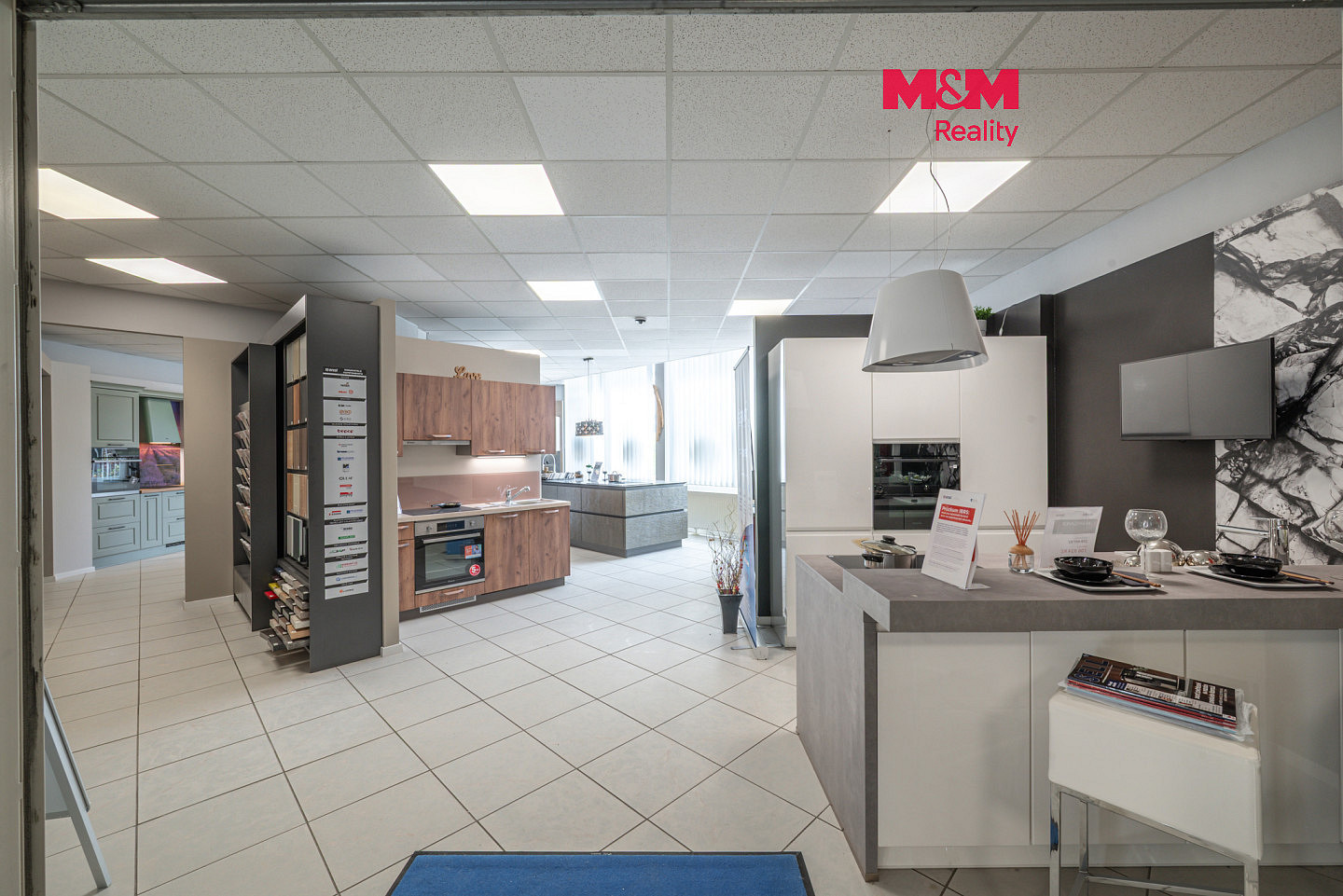 Pronájem obchodních prostor 117 m²