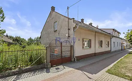 Prodej domu 110 m² s pozemkem 994 m², Národních mučedníků, Hradec Králové - Nový Hradec Králové