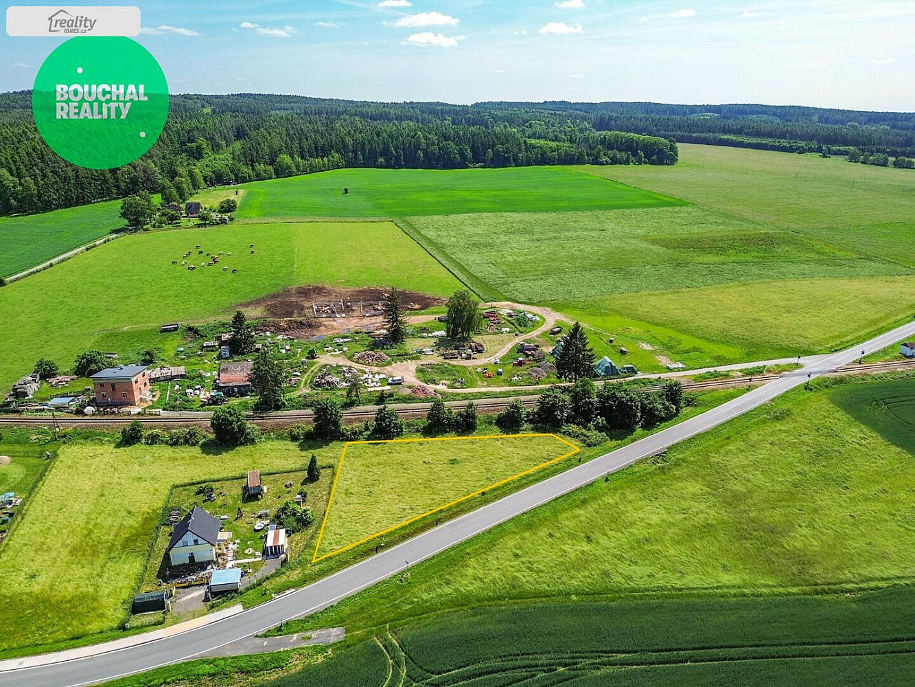 Prodej stavebního pozemku 1 207 m²