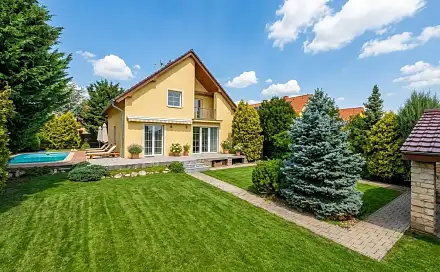Pronájem domu 230 m² s pozemkem 599 m², Platanová, Louny