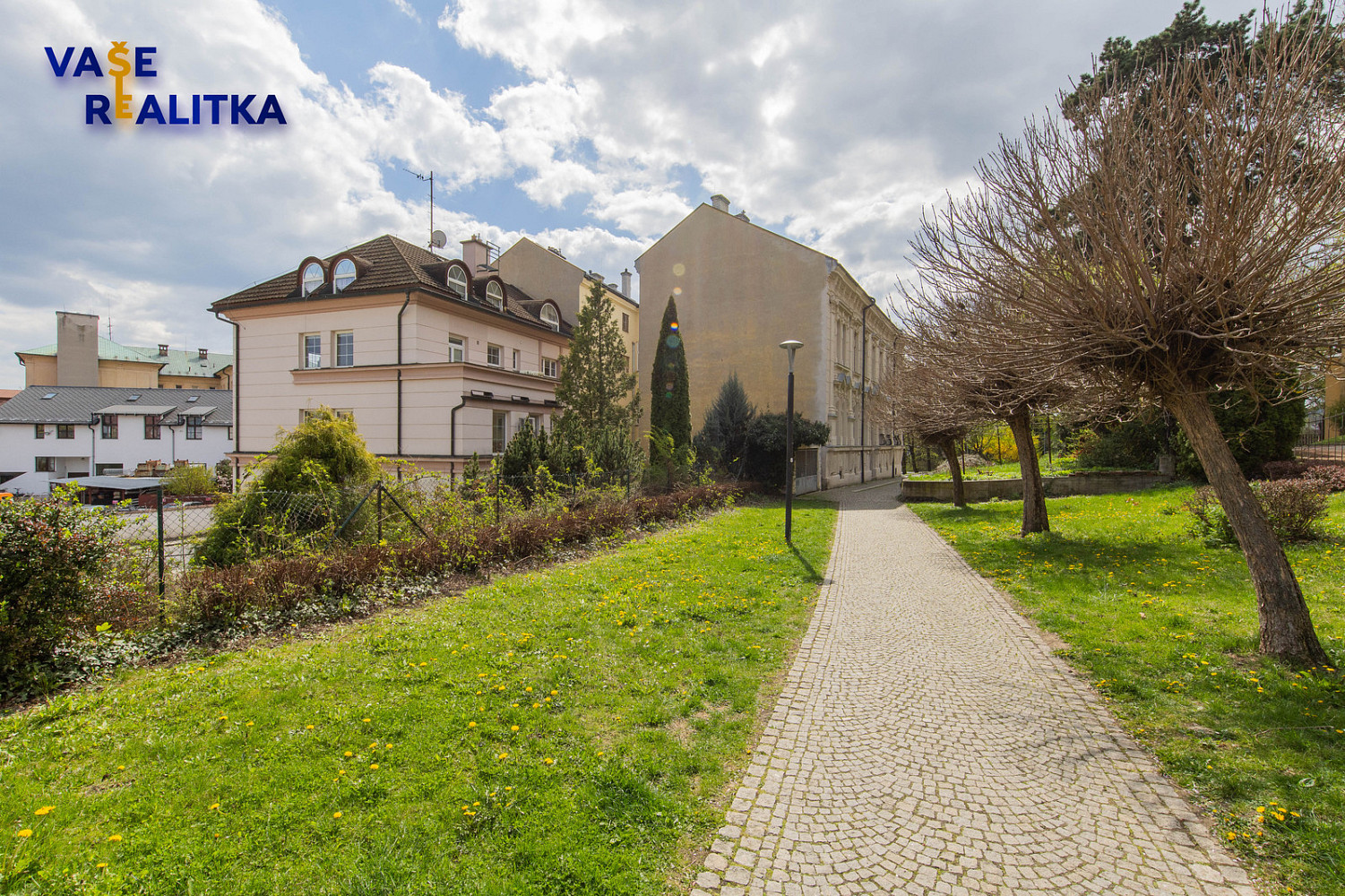 Prodej domu 347 m² s pozemkem 193 m² – pohled 3