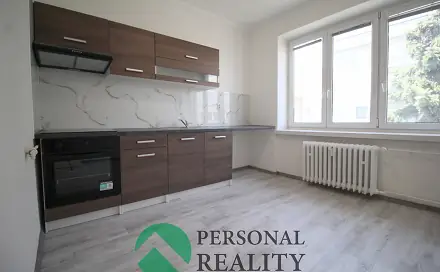 Pronájem bytu 2+1 62 m², Jednoty, Sokolov